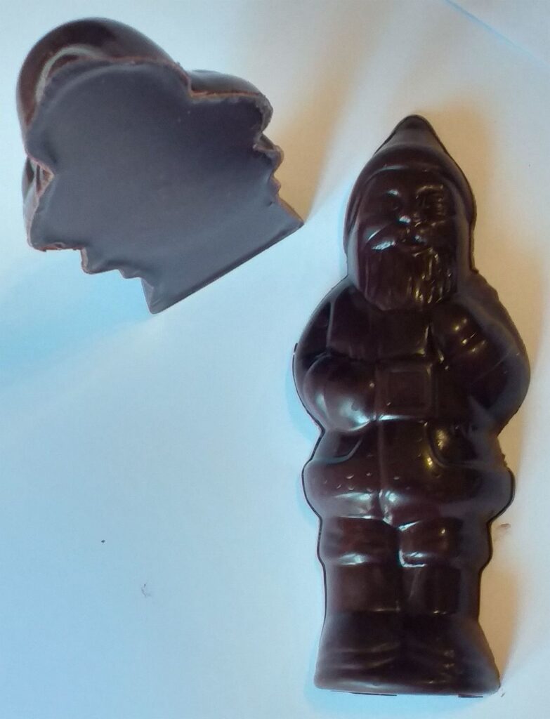 1 PÈRE NOËL  "PAS-LINÉ" = "FAUX PRALINÉ" en chocolat 45.6% BIO vegan sans allergènes Exquidia : 52g